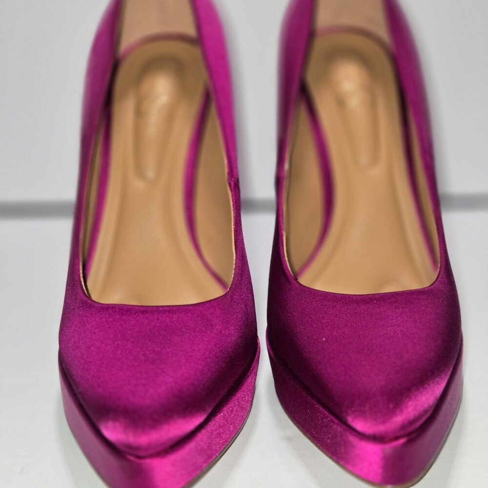 Reposh! Jessica Simpson Fuchsia Satin Platform Pumps